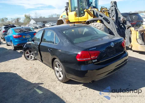 2012 Volkswagen Passat 2.5L S из США, поврежденный, VIN 1VWAP7A33CC014783